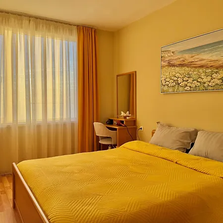 Beachfront Havana Daire