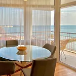 Beachfront Havana شقة