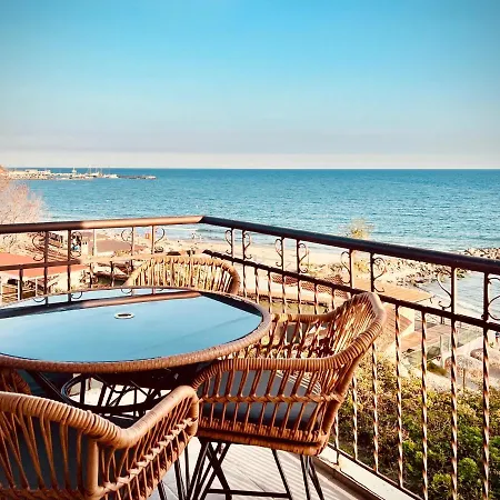 Beachfront Havana דירה