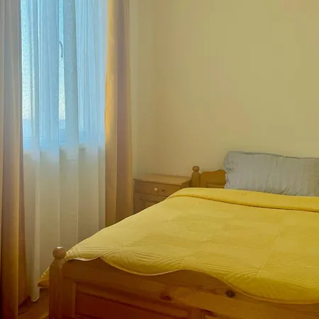 Апартаменти Beachfront Havana Светий Влас